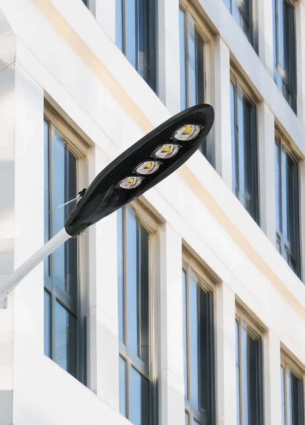 Lámpara de alumbrado público 200W - Imagen 4