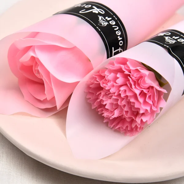 Arreglo de rosas colores variados - Imagen 6