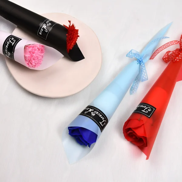 Arreglo de rosas colores variados - Imagen 2