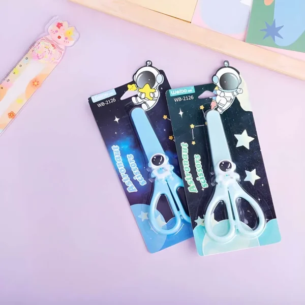 Tijeras animadas diseño de astronauta - Imagen 3